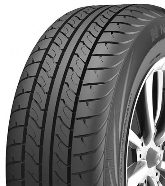 NANKANG CW-20 102/100 T (E C 72dB) 205/65R15C